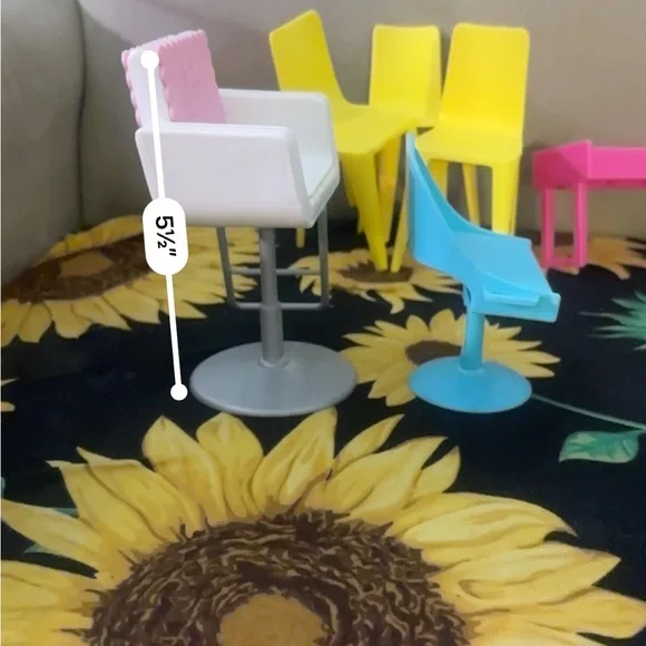 🎄 3/$15 Barbie Colorful Furniture Set with Yellow, Blue, and Pink - Picture 11 of 16